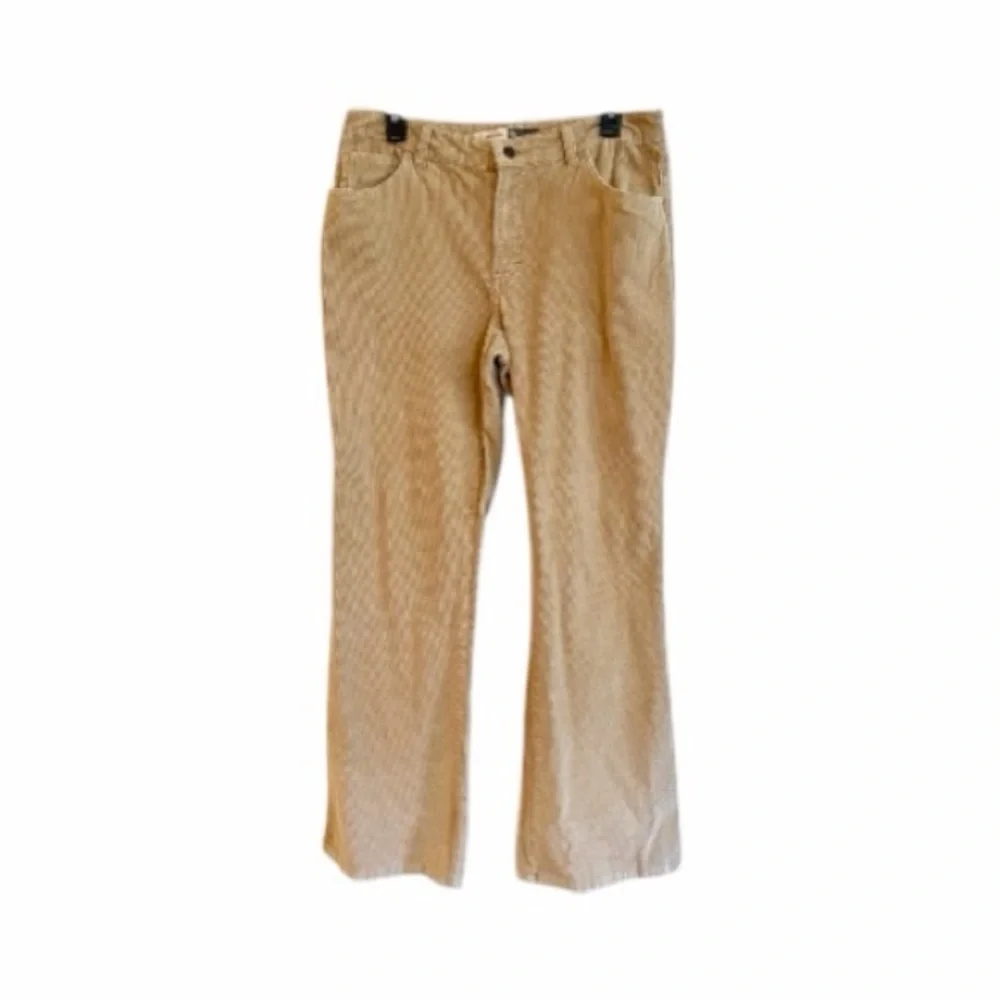 ST. JOHN’S BAY, WOMENS, STRETCH, BOOTCUT JEANS. CAMEL CORDUROY, SIZE 10